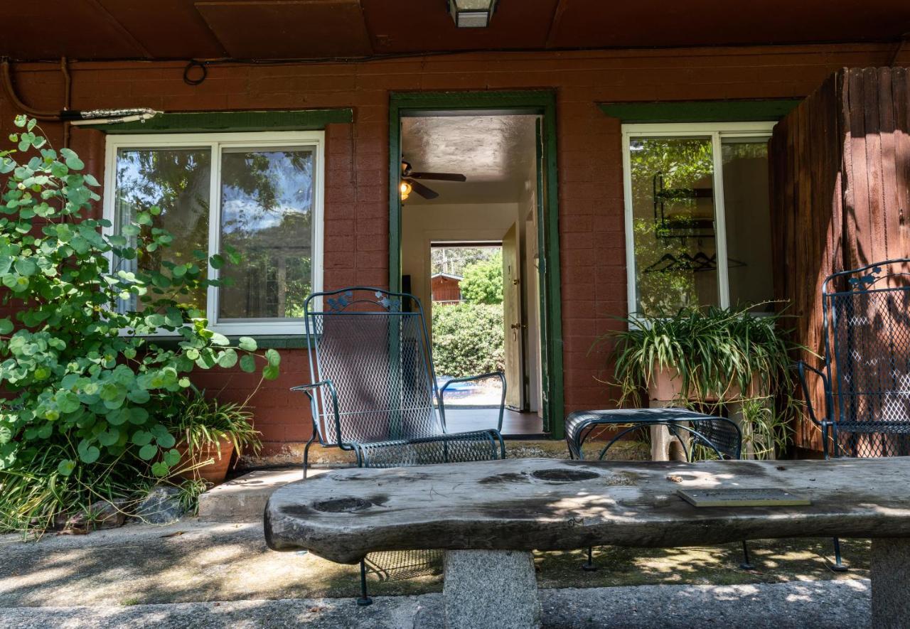 Buckeye Tree Lodge Three Rivers Exteriör bild